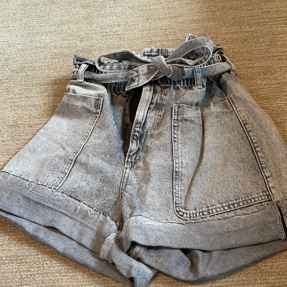 ZARA PAPERBAG SHORTS